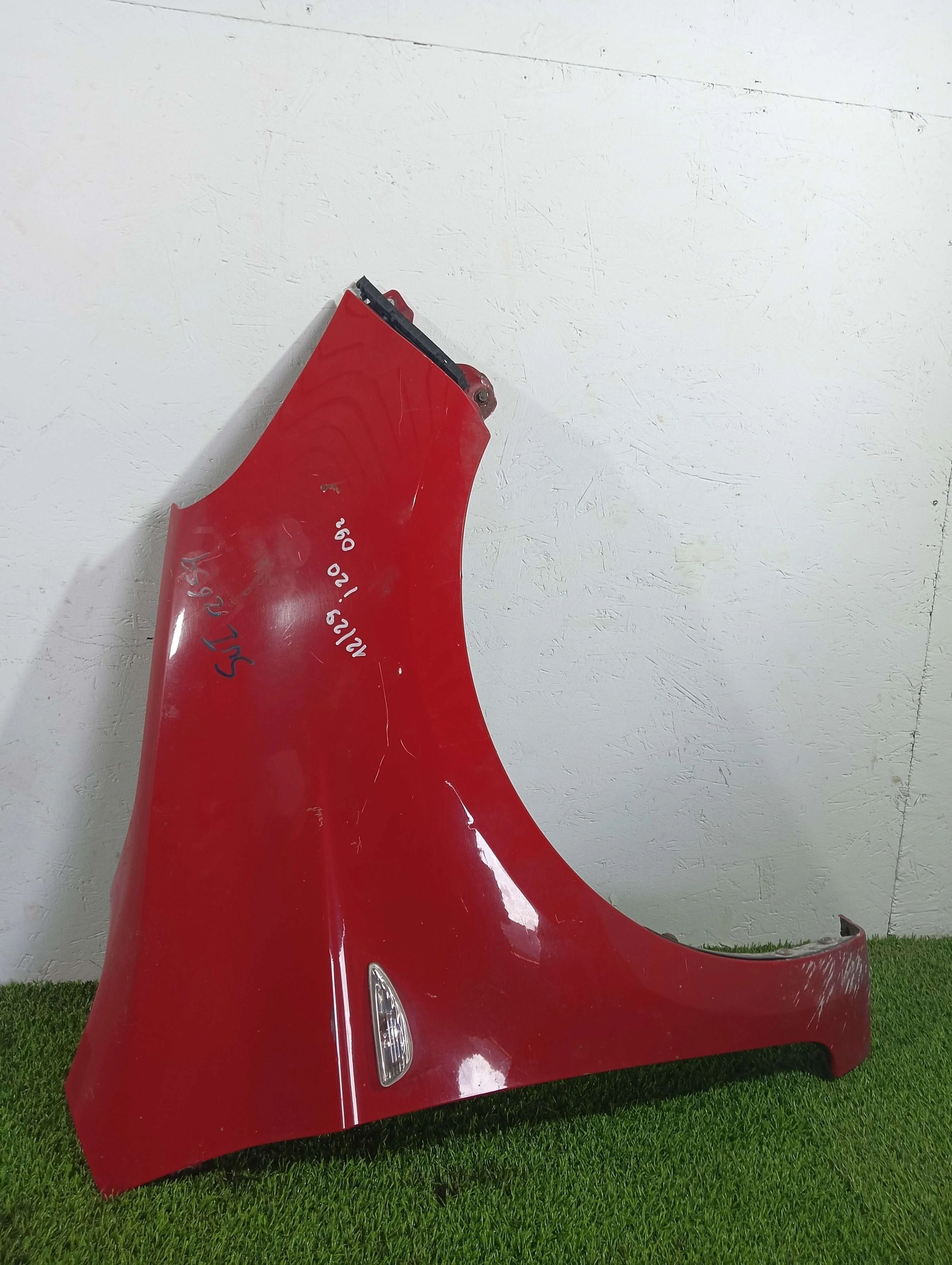 крыло переднее правое Hyundai i20 1.6 бензин 2009