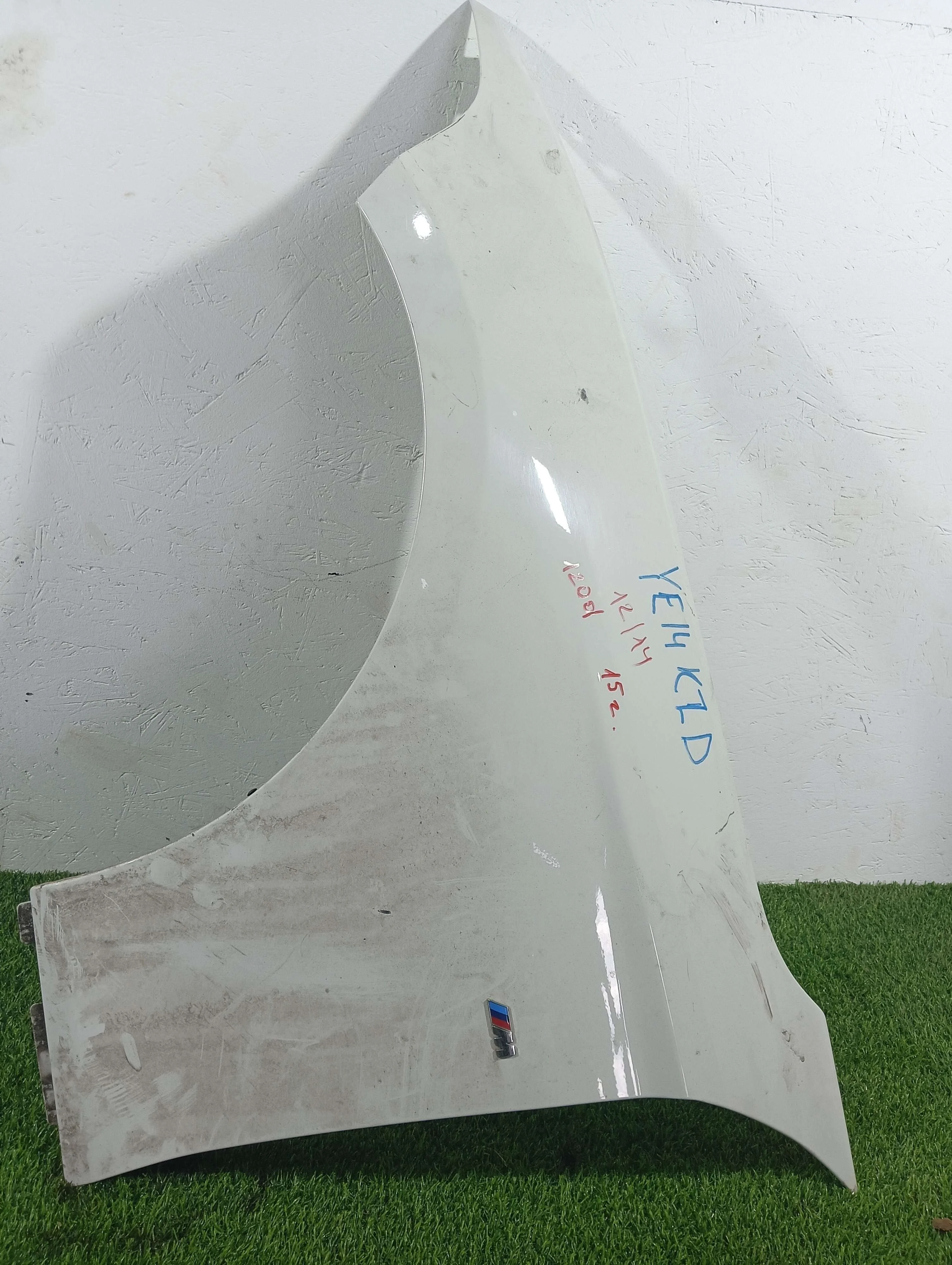 крыло переднее левое BMW 1 серия 2.0 дизель 2015