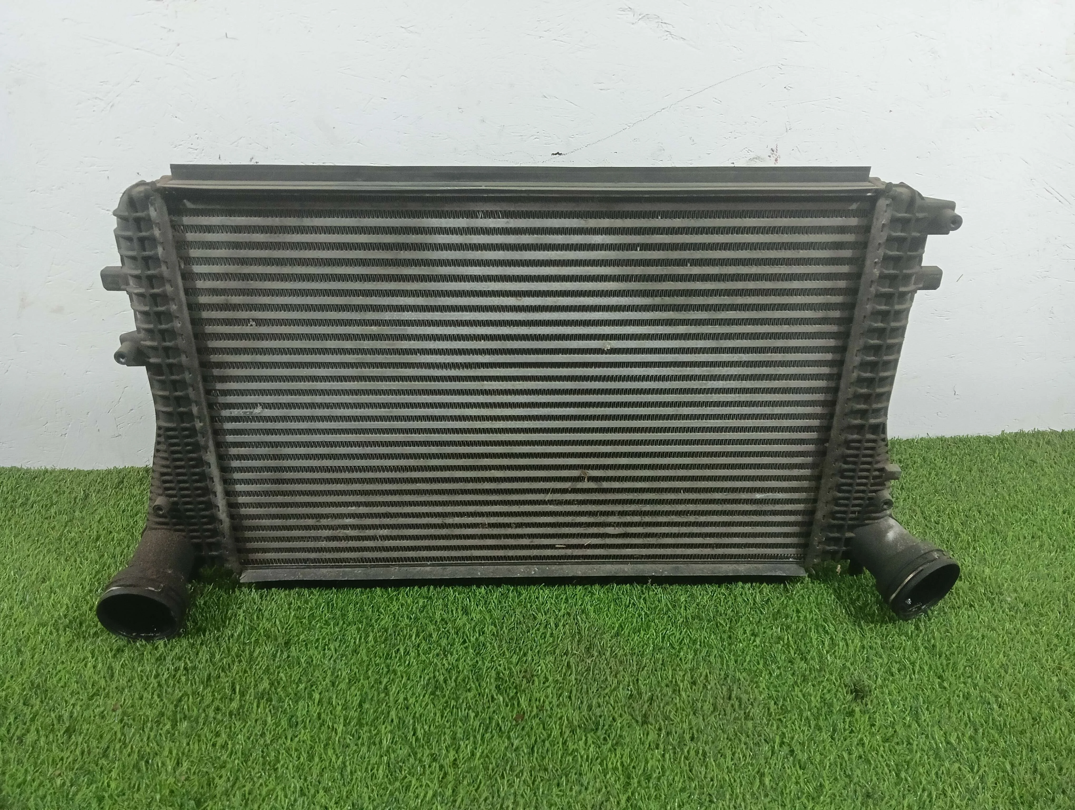 интеркулер Volkswagen Golf 2.0 дизель 2009