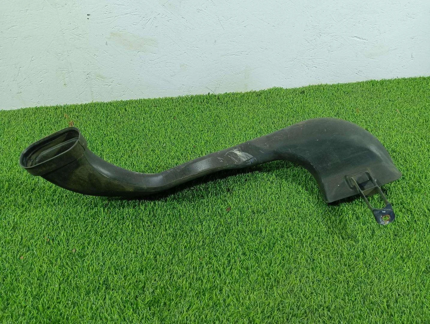 Воздухозаборник Chevrolet Orlando 1.8 бензин 2012