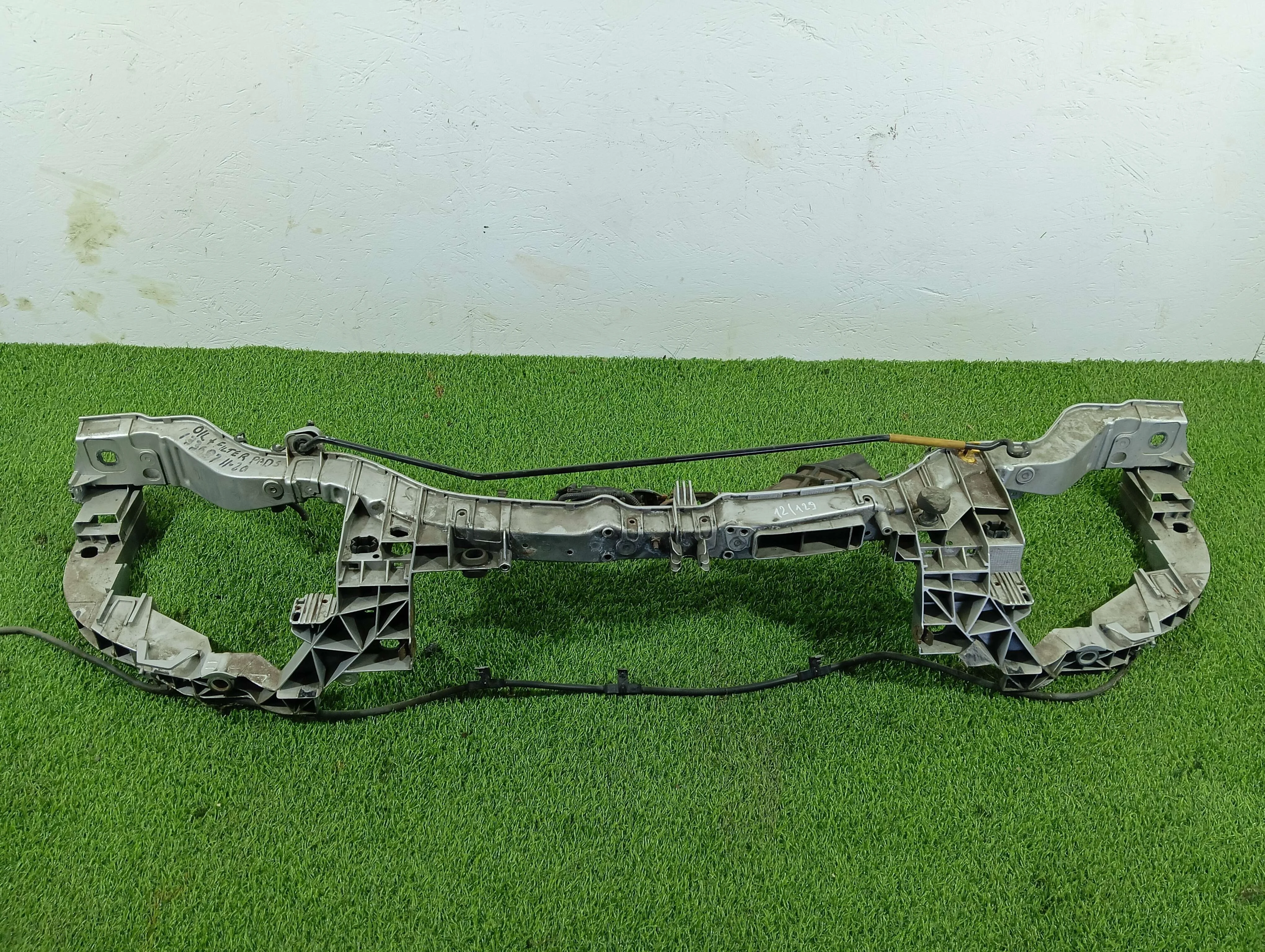 передняя панель (телевизор) Ford Focus 1.6 дизель 2012