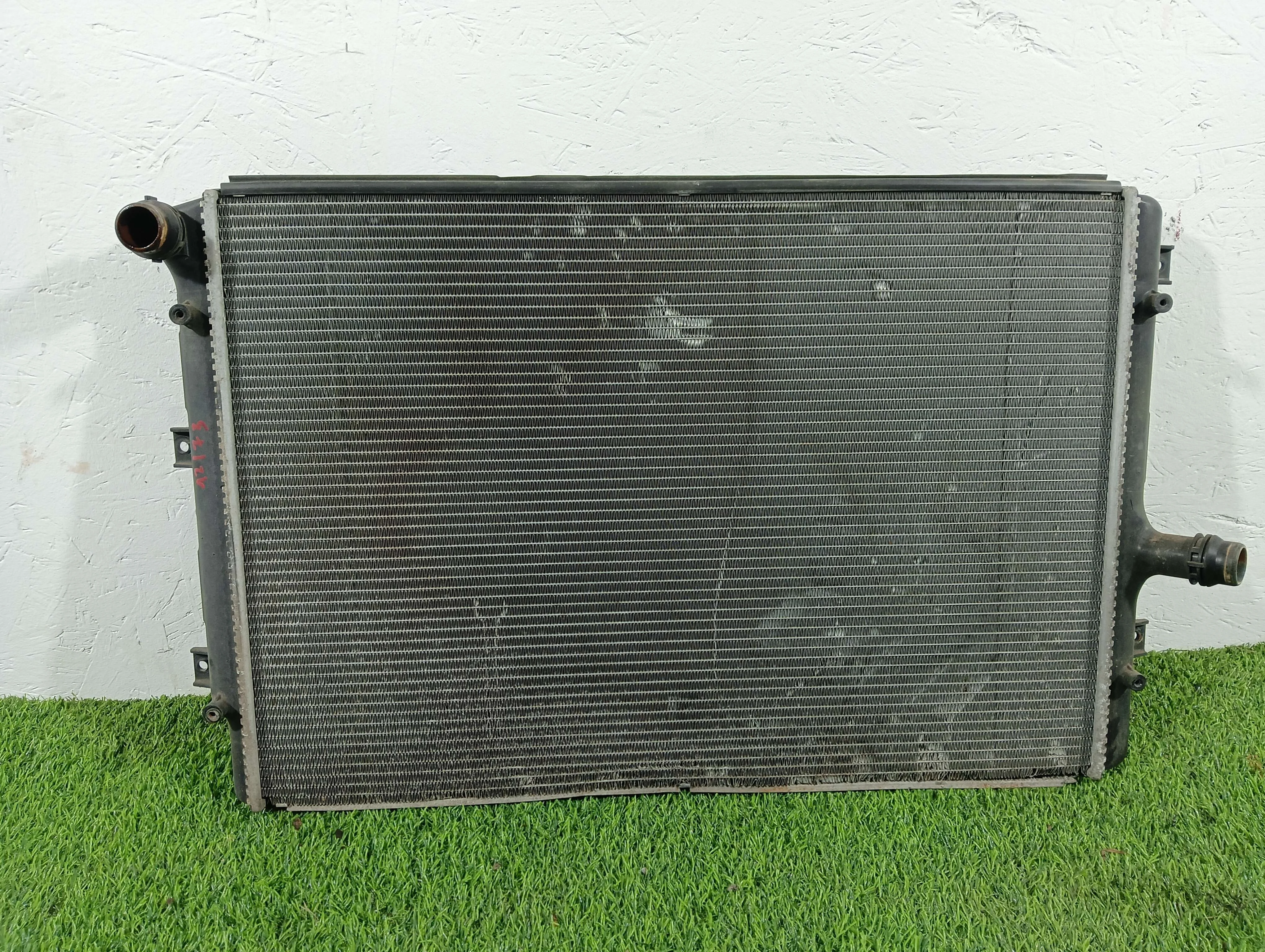 радиатор основной Skoda Superb 2.0 дизель 2011