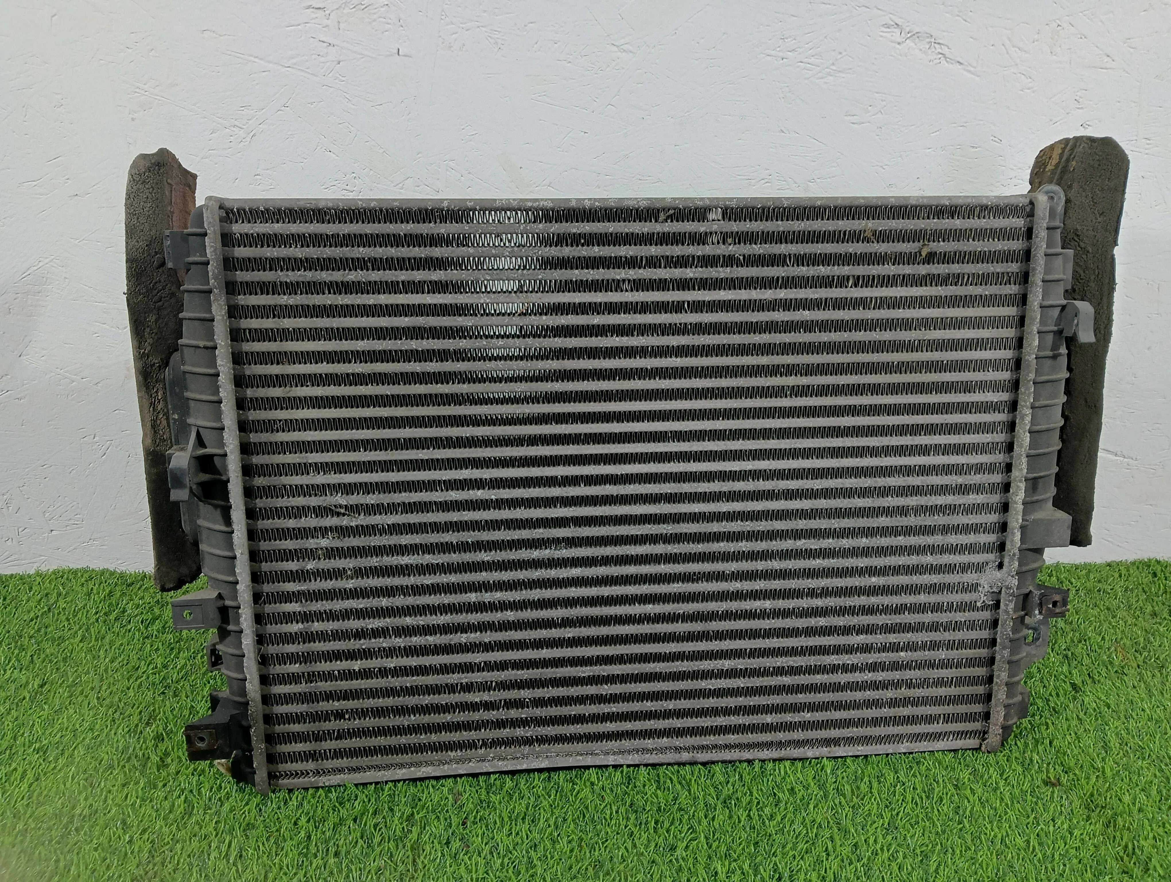 интеркулер Jaguar XF 2.7 дизель 2011