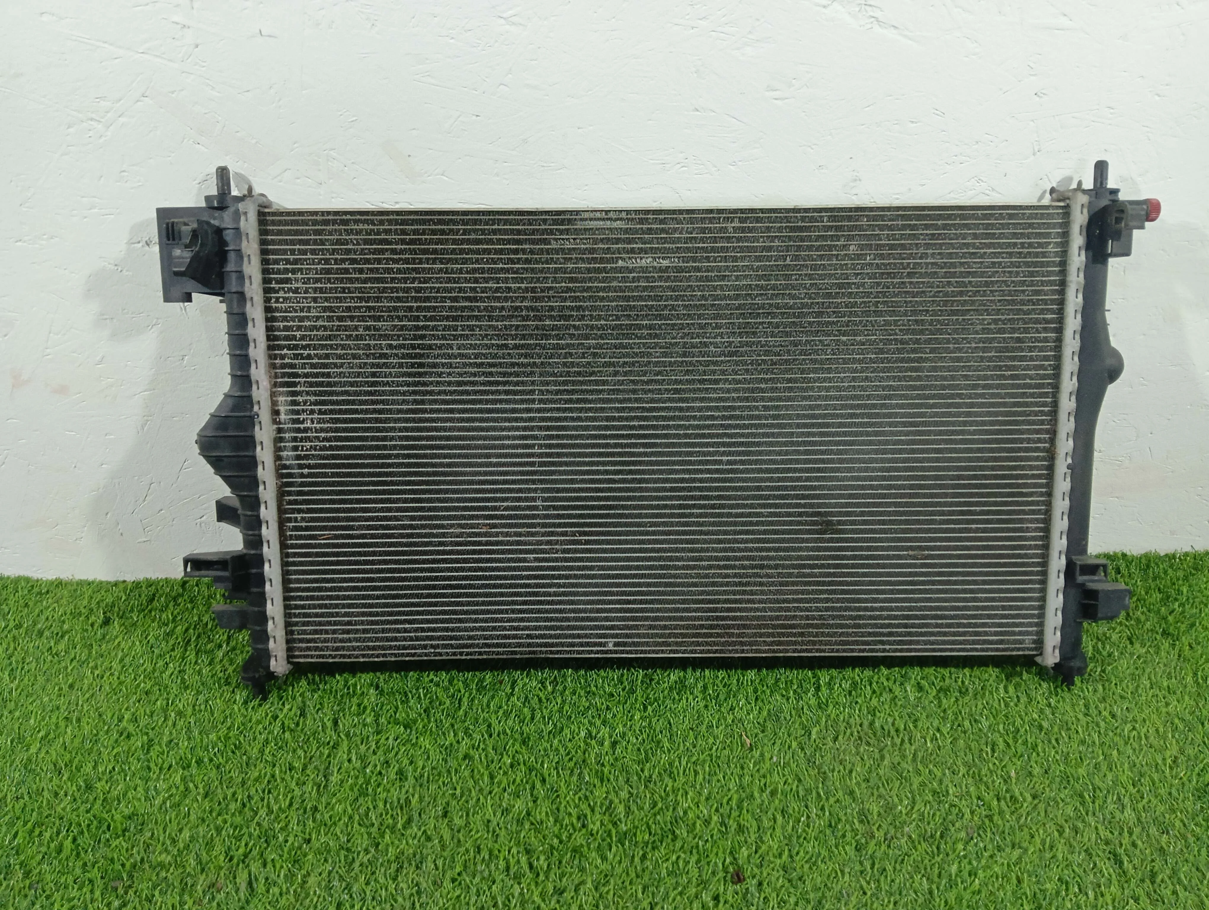 радиатор основной Opel Insignia 2.0 дизель 2012