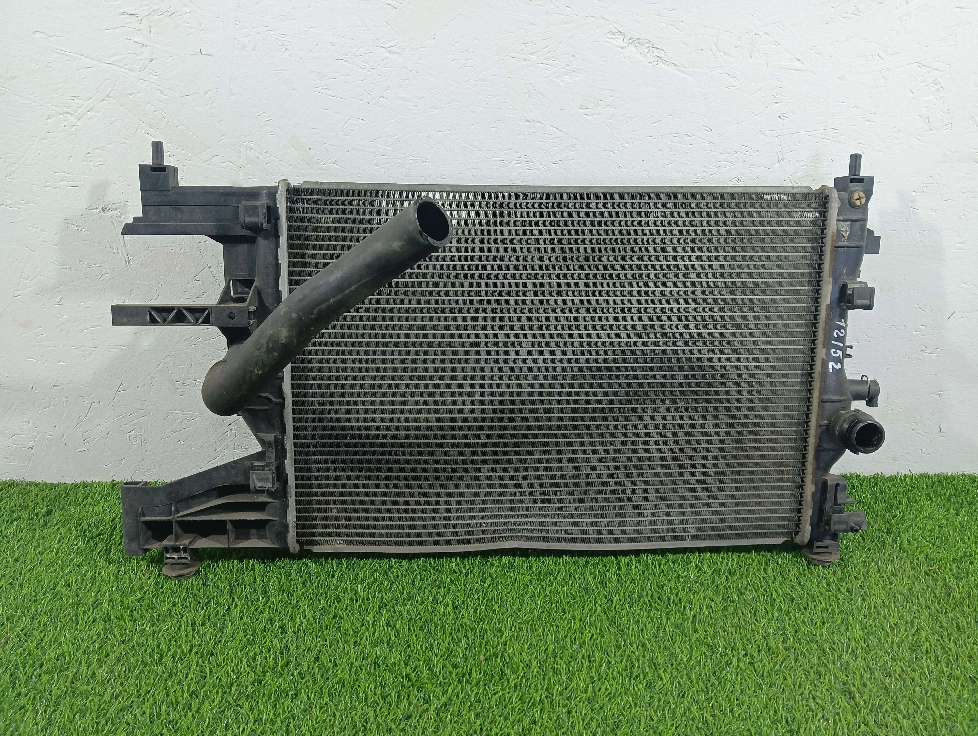 радиатор основной Opel Astra 1.4 бензин 2012