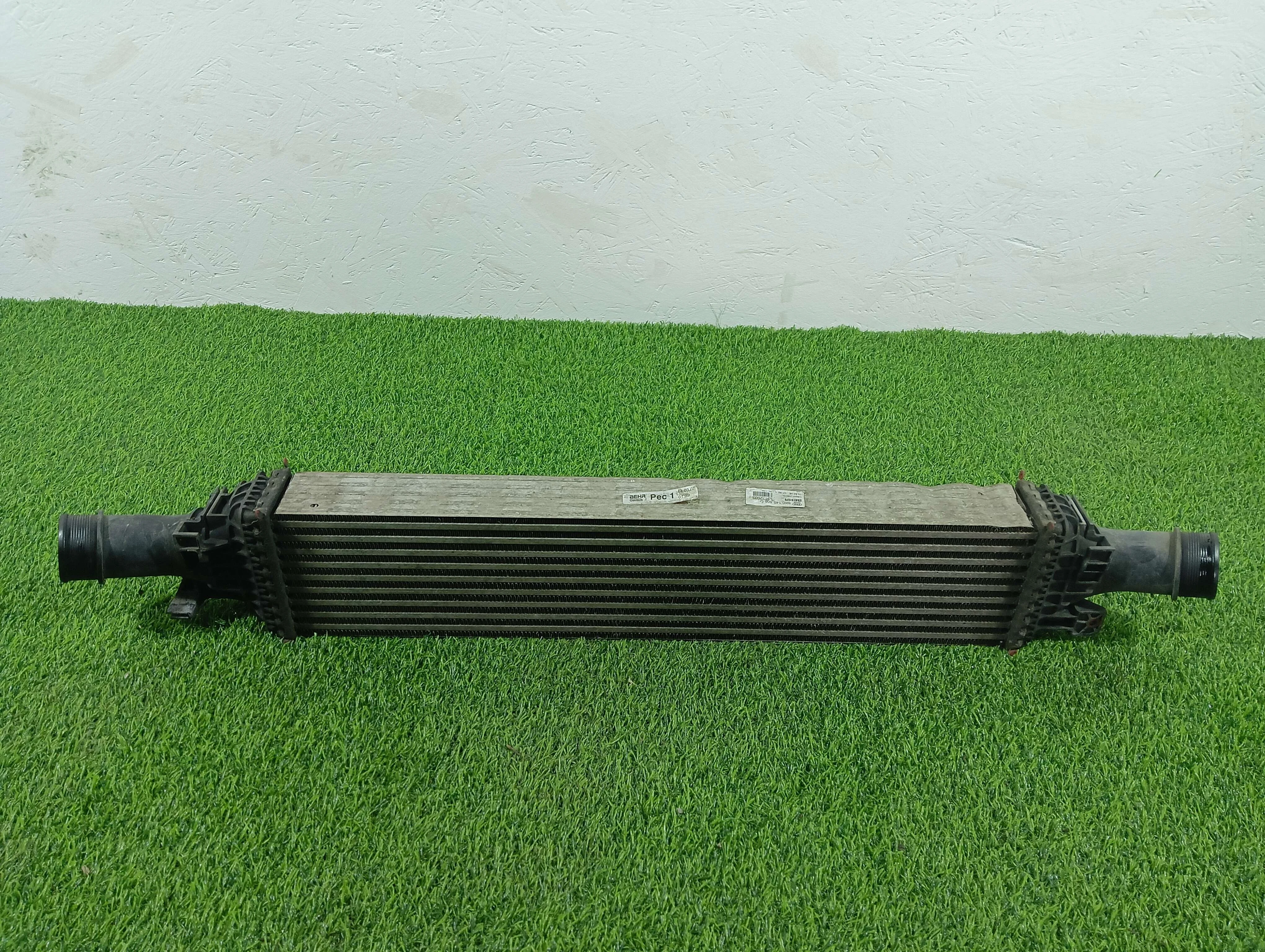 интеркулер Audi A4 2.0 дизель 2009