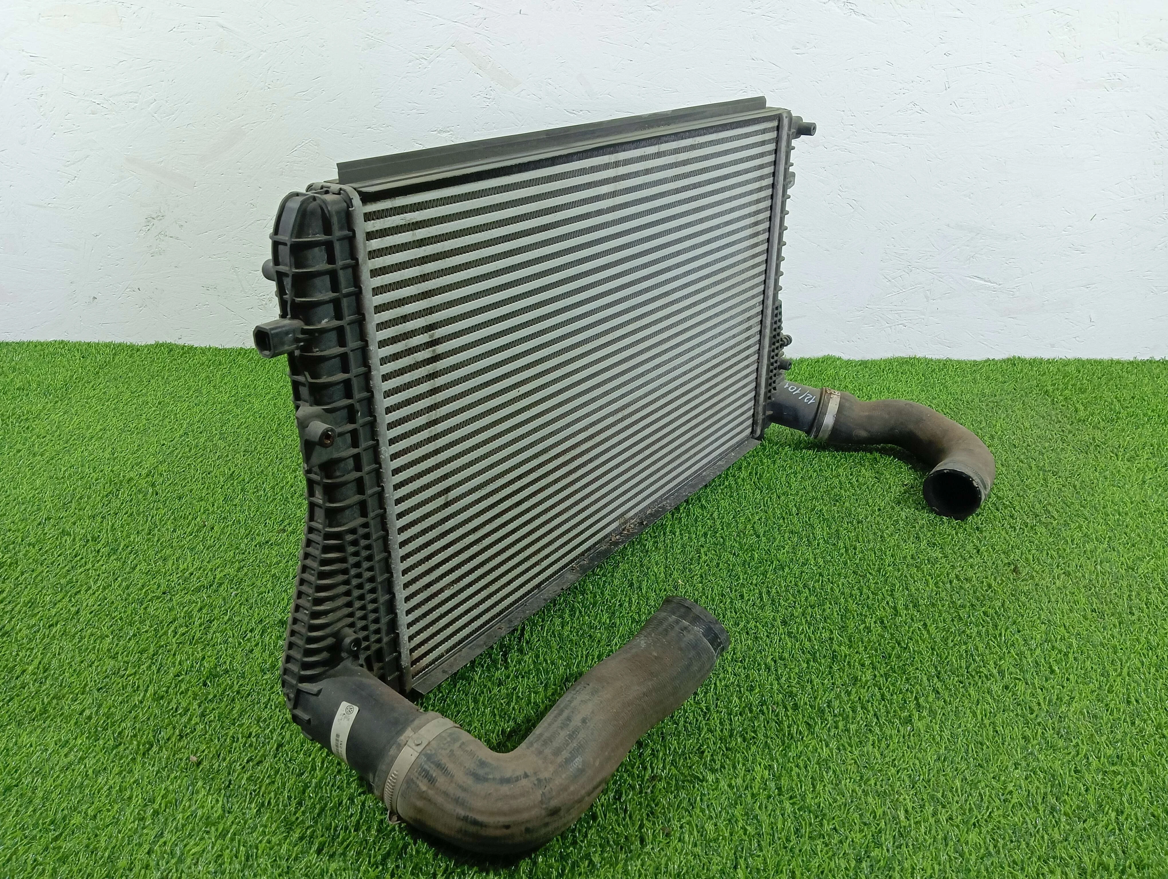 интеркулер Volkswagen Golf 1.6 дизель 2010