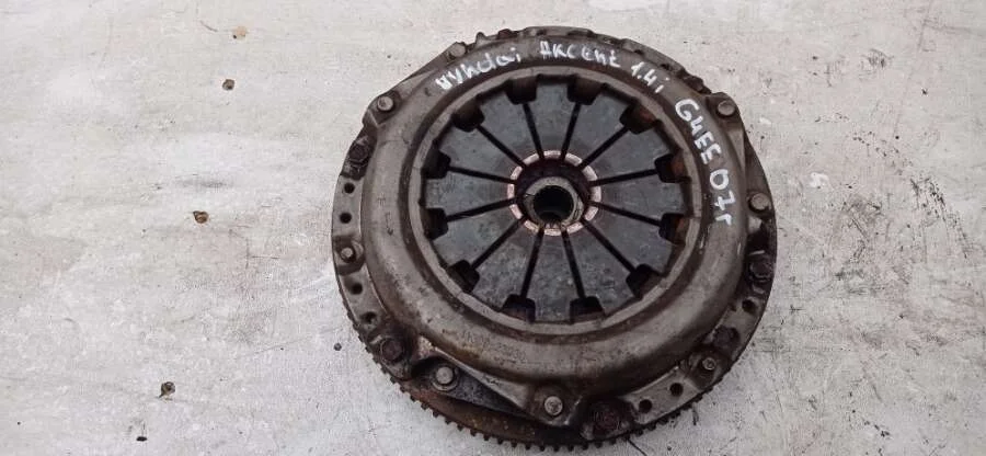 маховик Hyundai Accent  бензин 2007