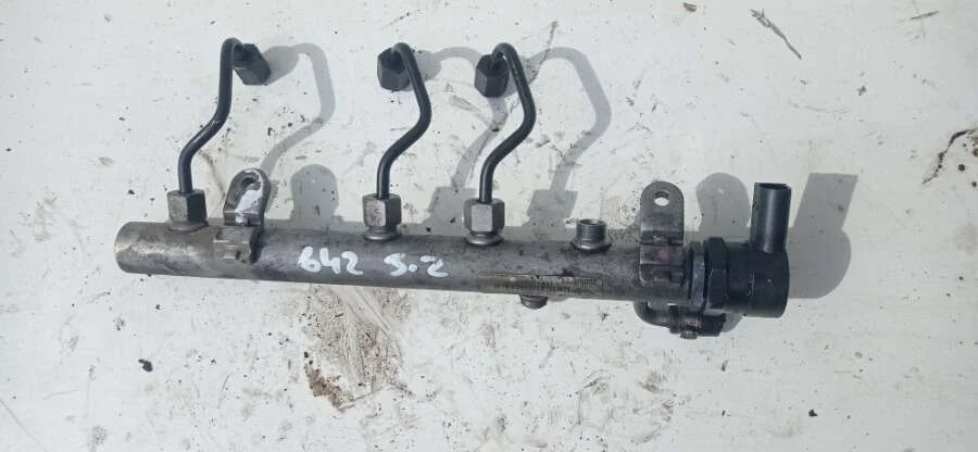 Регулятор давления топлива Mercedes-Benz E-Класс   2008