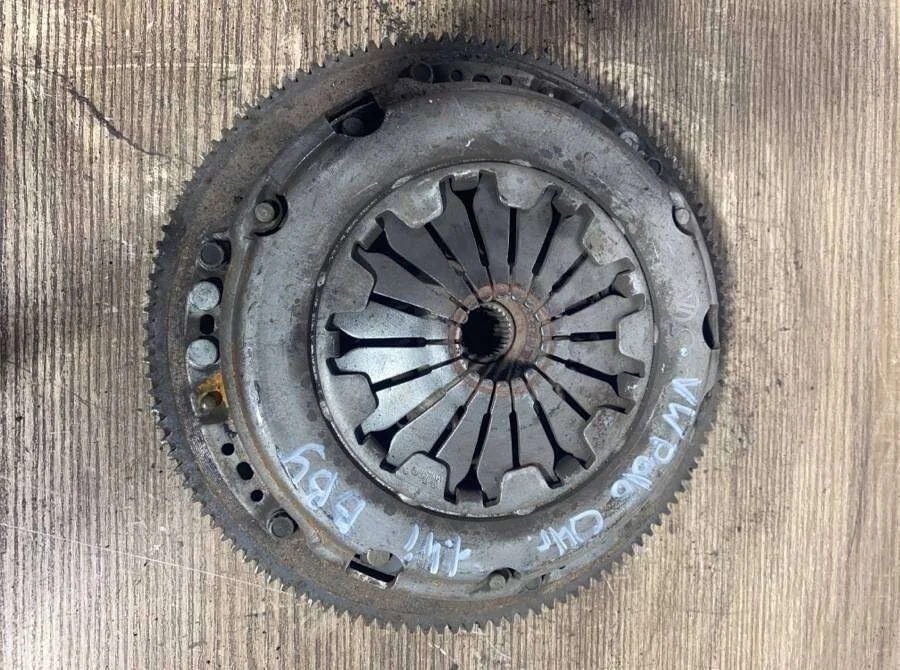 маховик Volkswagen Polo  бензин 2005