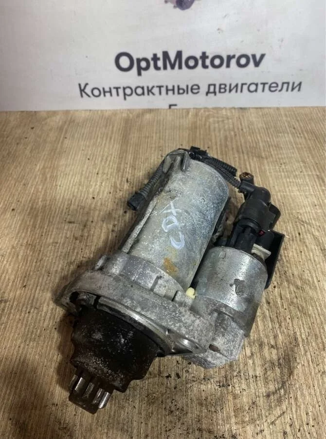 стартер Volkswagen Golf  бензин 2009