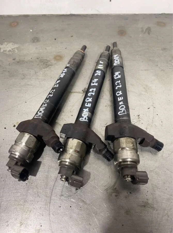 форсунка топливная Peugeot Boxer  дизель 2011