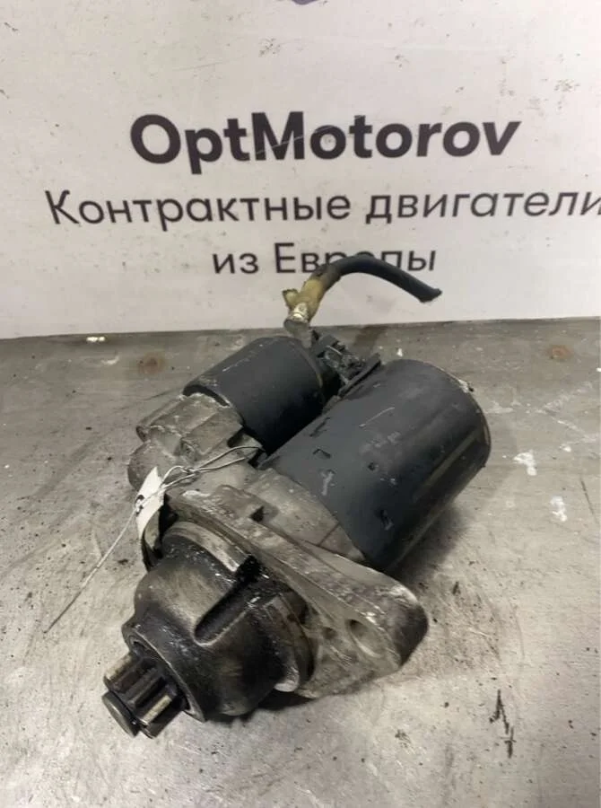 стартер Volkswagen Golf  бензин 2010