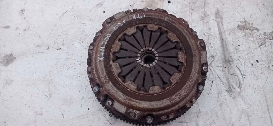 маховик Renault Megane  бензин 2005