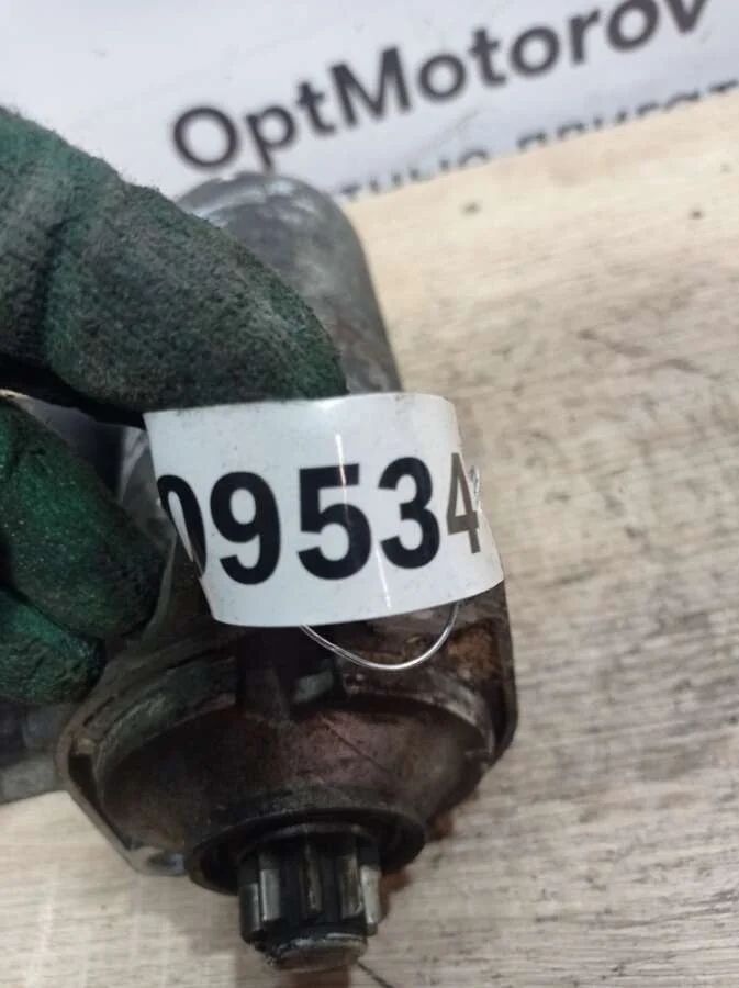 стартер Mercedes-Benz Vito  бензин 1999