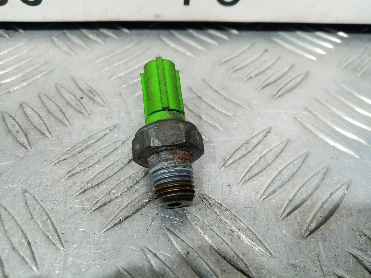 [Б/У] Датчик давления масла Ford [Код: 00638491 ]