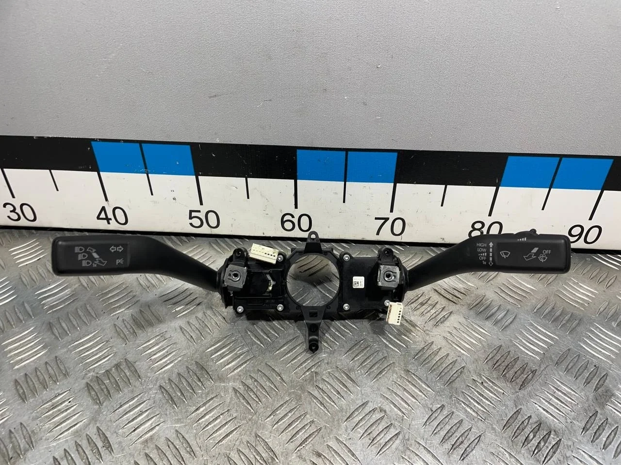 [Б/У] Переключатель подрулевой VW [Код: 00639193 ]