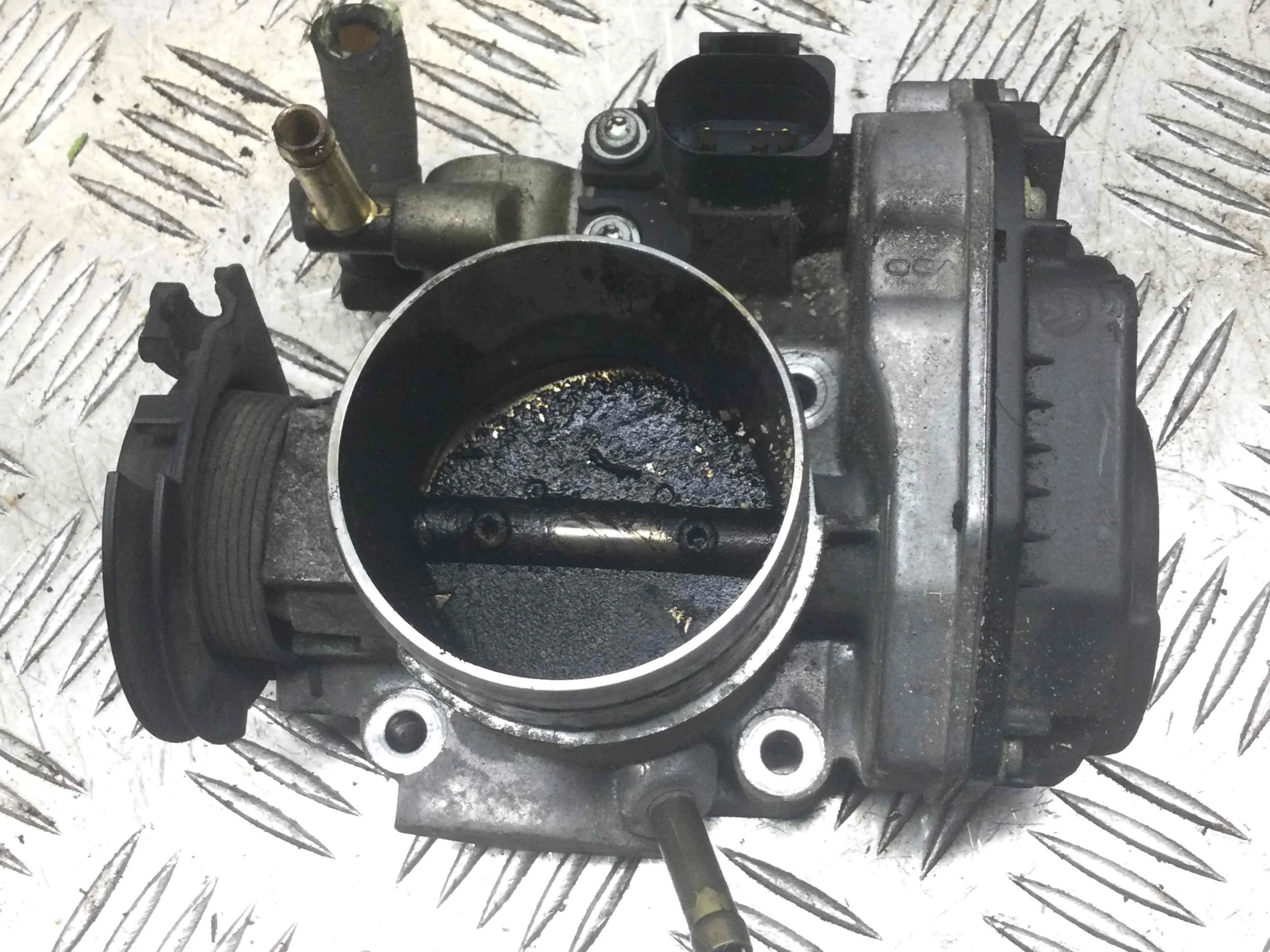 Заслонка дроссельная Audi A3 8L (1996-2000) бензин 1.8 i Механика Х/б