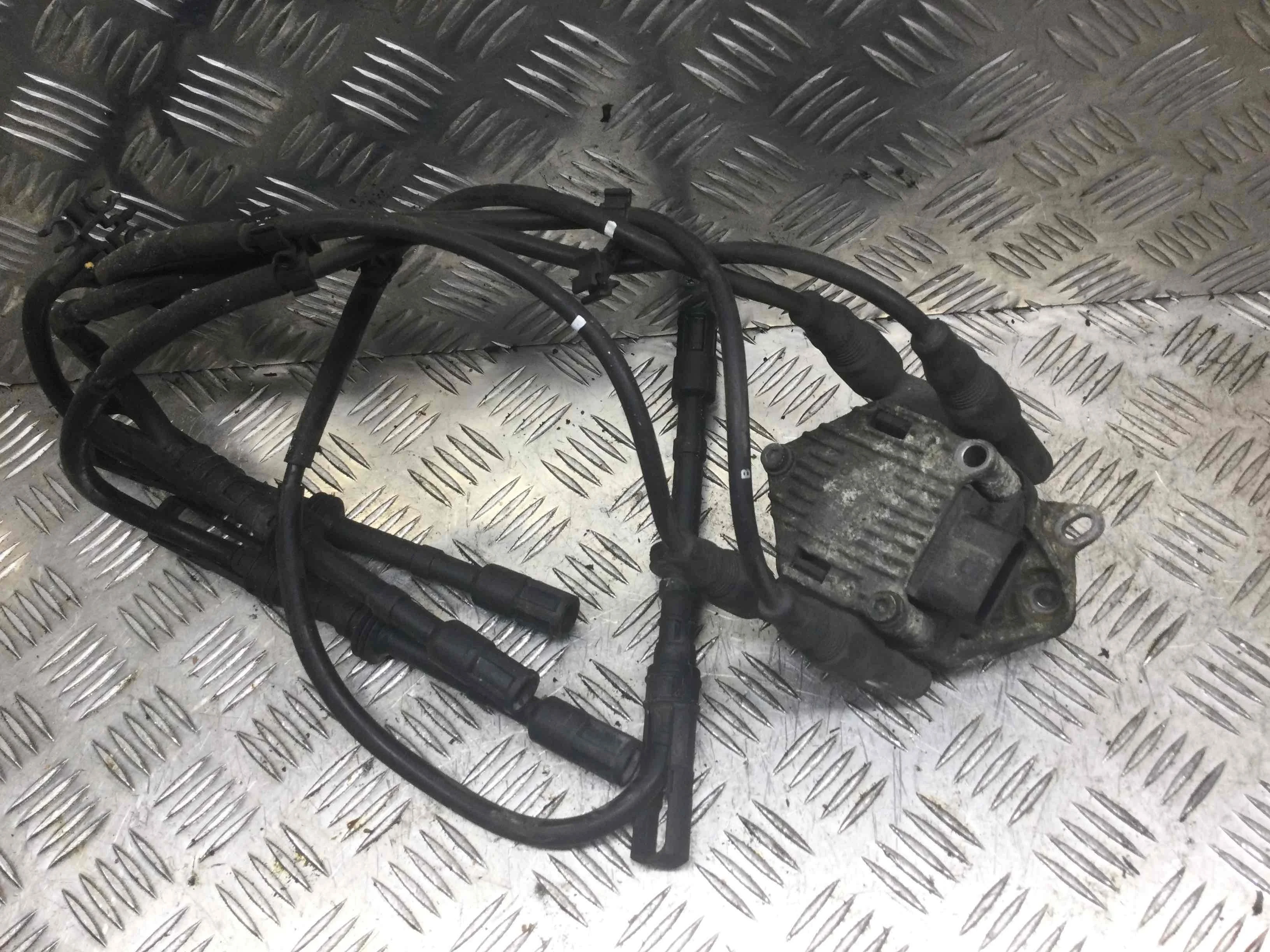 Катушка зажигания Audi A3 8L (1996-2000) бензин 1.8 i Механика Х/б