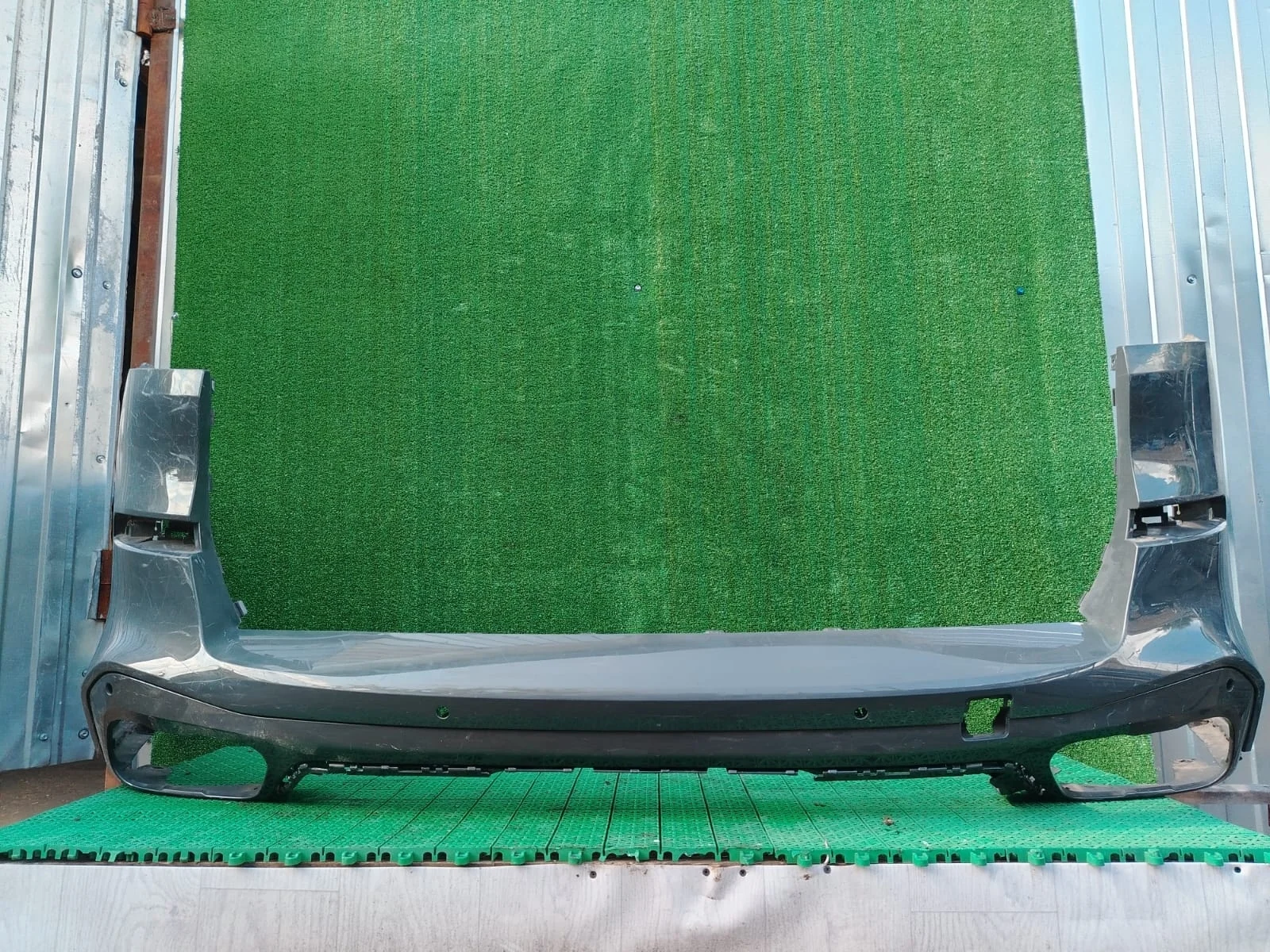 Бампер BMW X5 G05 2018- задний серебро б/у