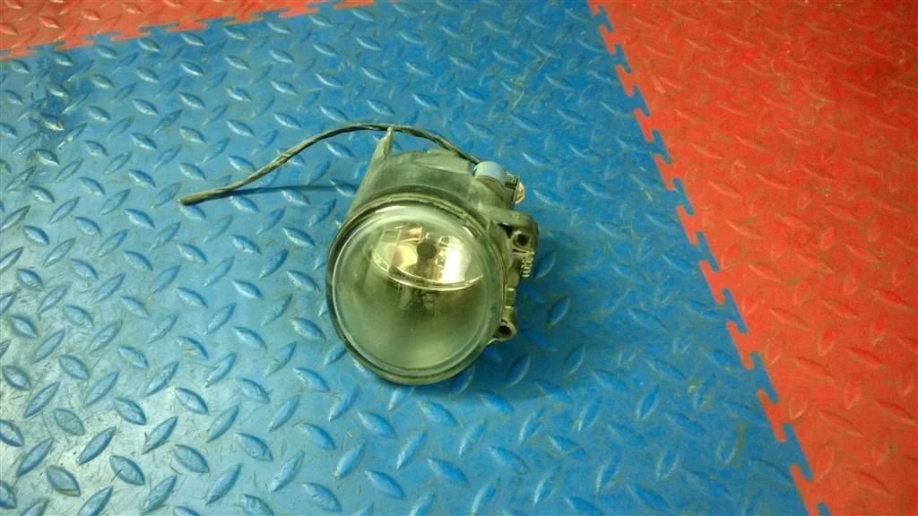 фара противотуманная BMW X5 E53