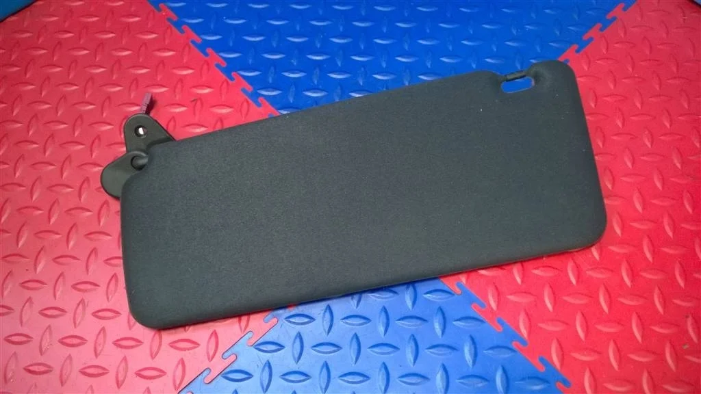 козырек солнцезащитный BMW X5 E53 51168258036  M54B30 231 лс 3.0i 2004 М482 toledo-blau металлик