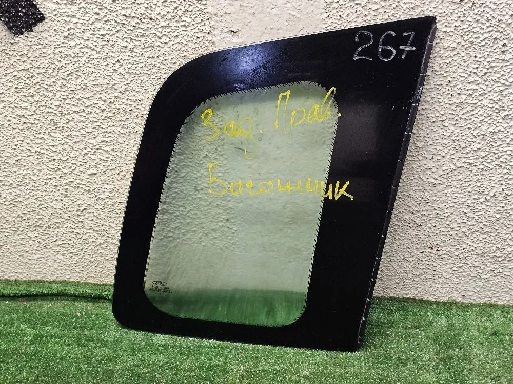 Стекло глухое правое на Ford Fusion рест