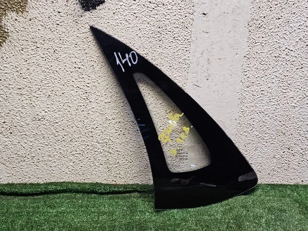 Форточка задняя левая Лада Гранта