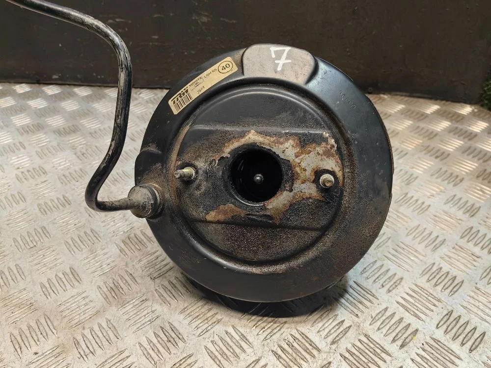 Усилитель тормозов вакуумный Toyota Corolla E120