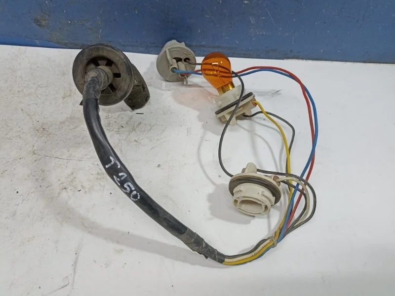 Проводка фонаря Chevrolet Aveo 1 96650804 T250, задняя левая