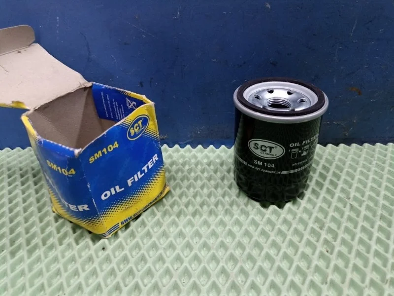 Фильтр масляный Nissan X-Trail 2007 SM104 T32 2.0 MR20DD