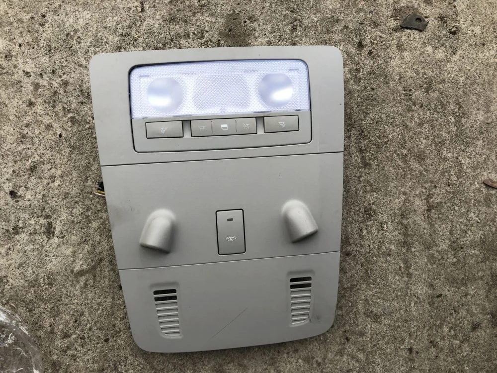 плафон потолочный передний opel astra J