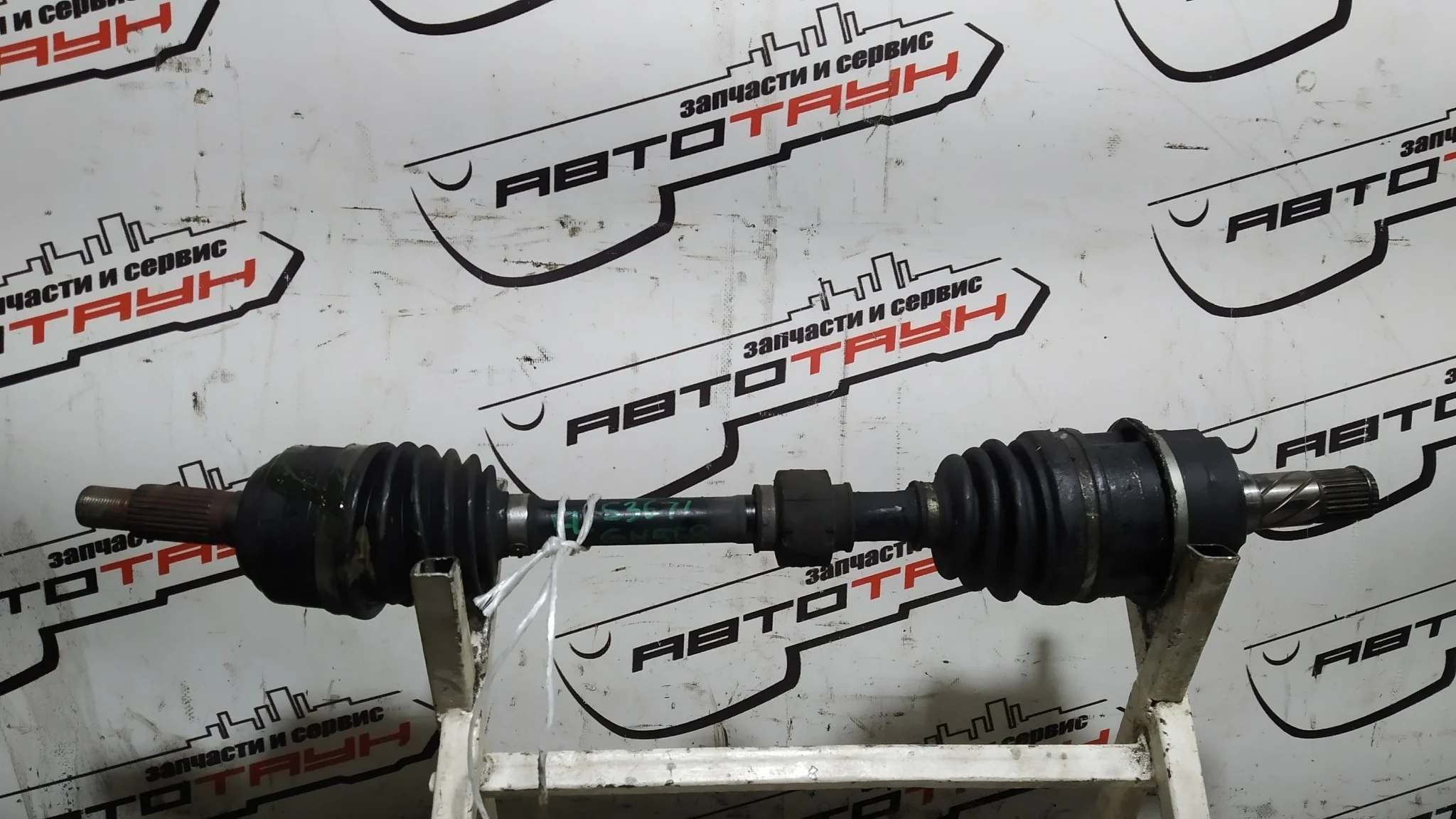 ПРИВОД MAZDA ПЕРЕД ЛЕВО GP342560XC S3671