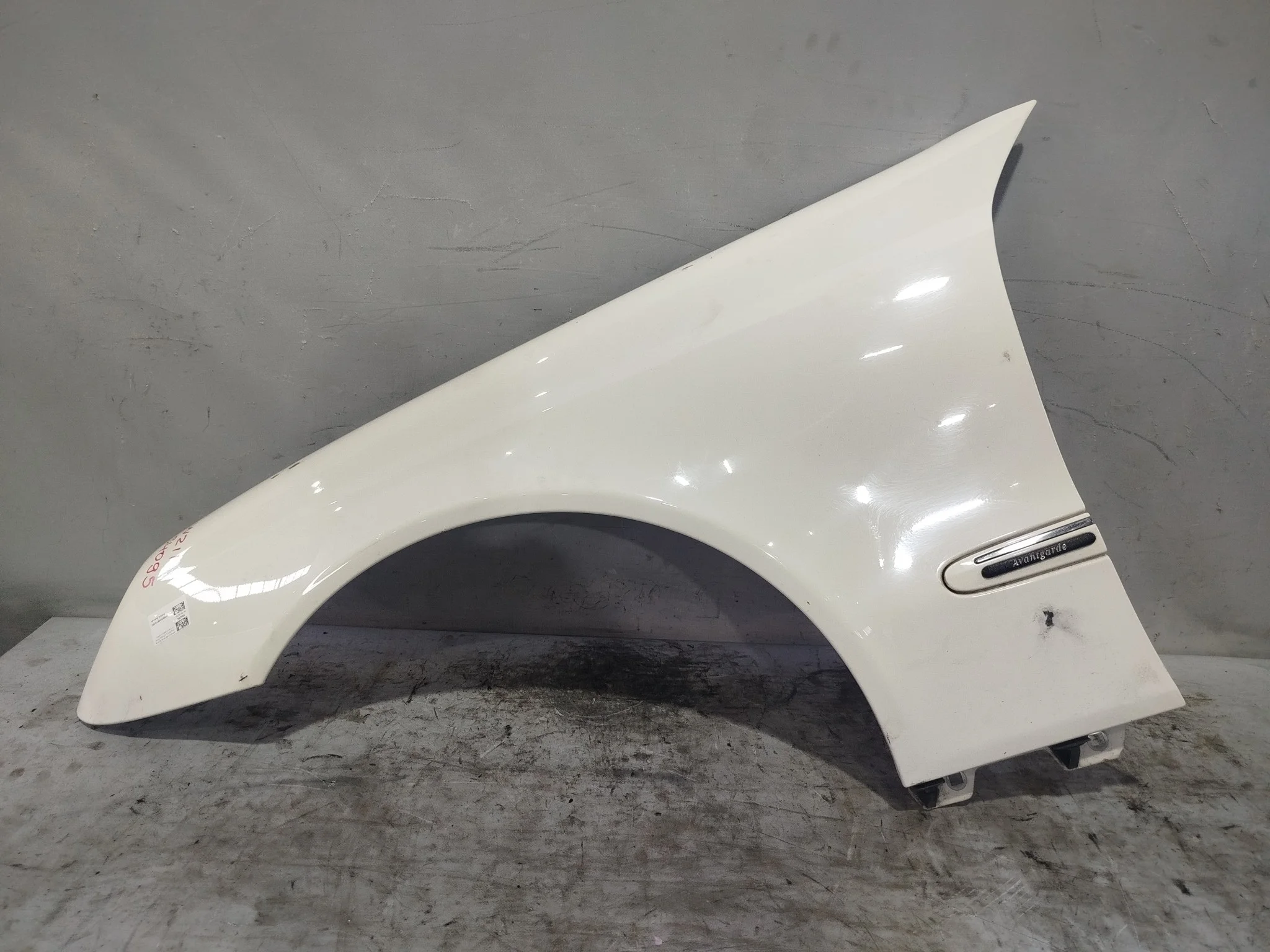 КРЫЛО MERCEDES-BENZ E-CLASS S211 W211 A2118801318 ПЕРЕДНЕЕ ЛЕВОЕ белый, 960U S4095