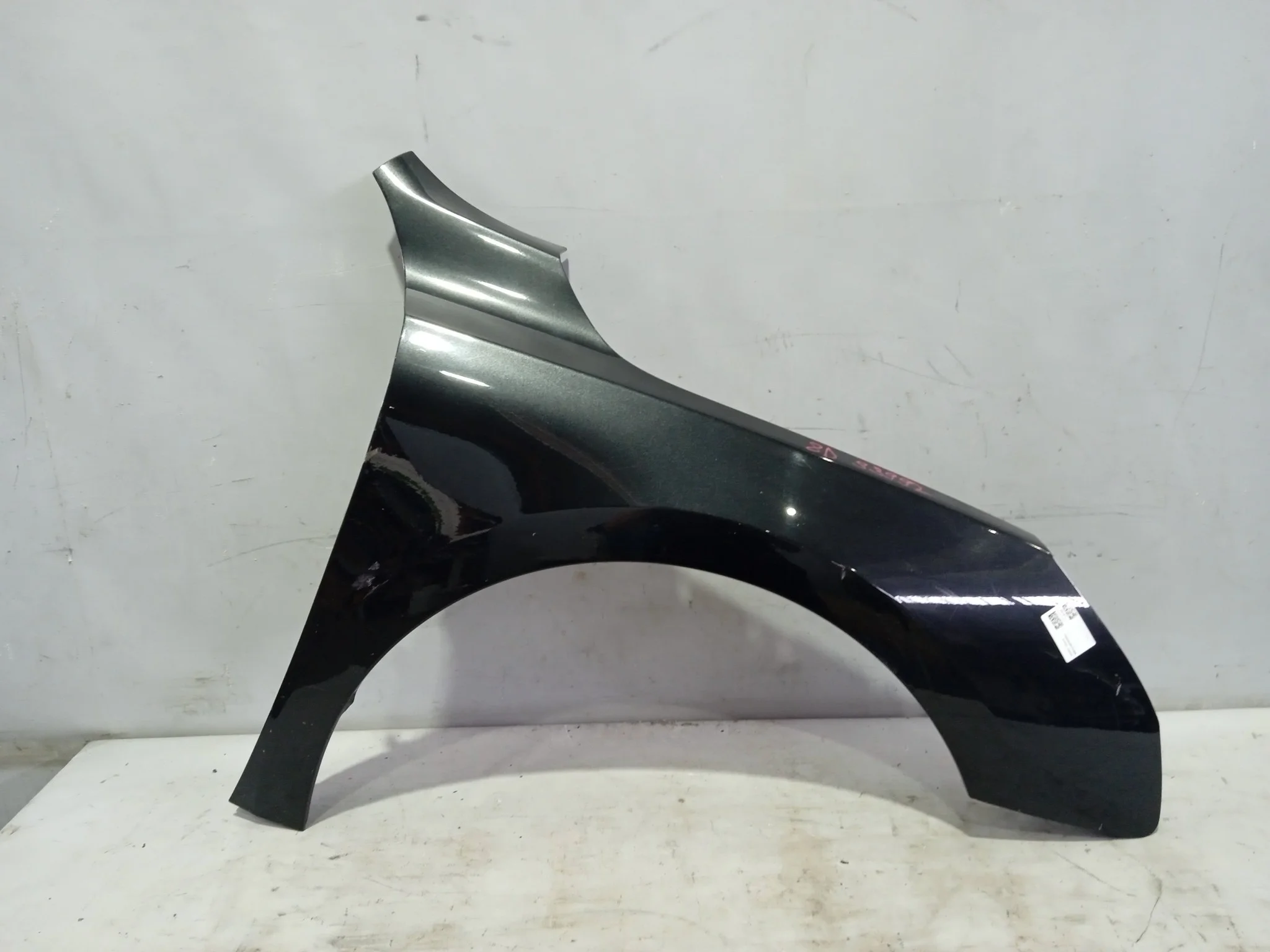 КРЫЛО PEUGEOT 7841CA ПЕРЕД ПРАВО серый, EEH S3992