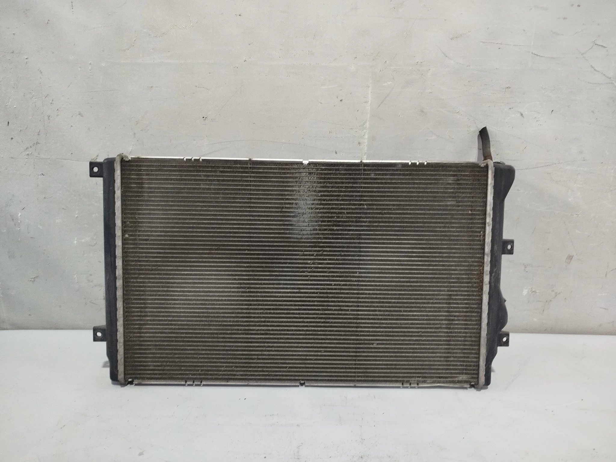 РАДИАТОР ДВИГАТЕЛЯ AUDI VOLKSWAGEN SEAT SKODA 1K0121251AR KB236Z