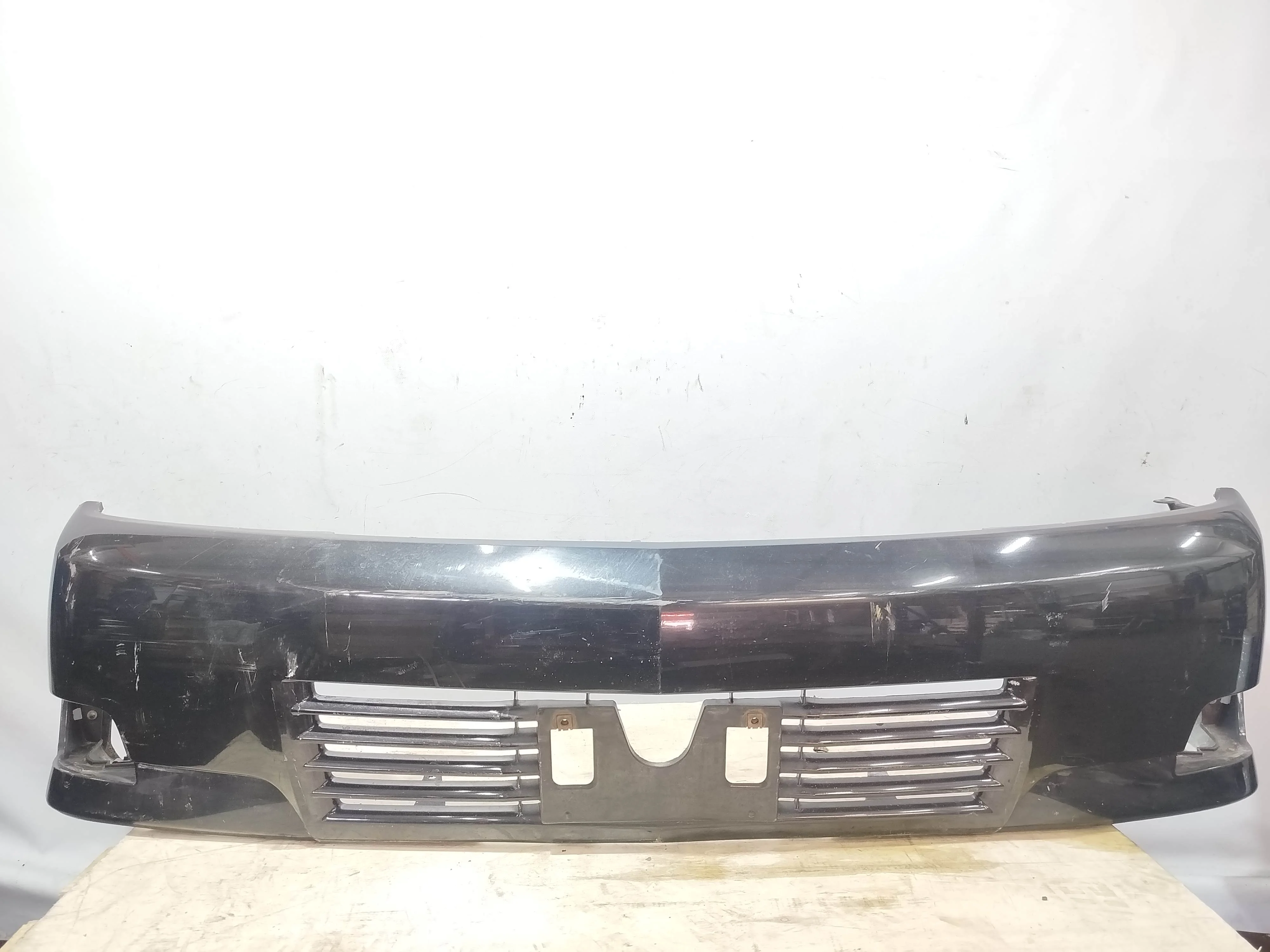 БАМПЕР TOYOTA 5211963010B0 ПЕРЕД черный, 209 KE588Z