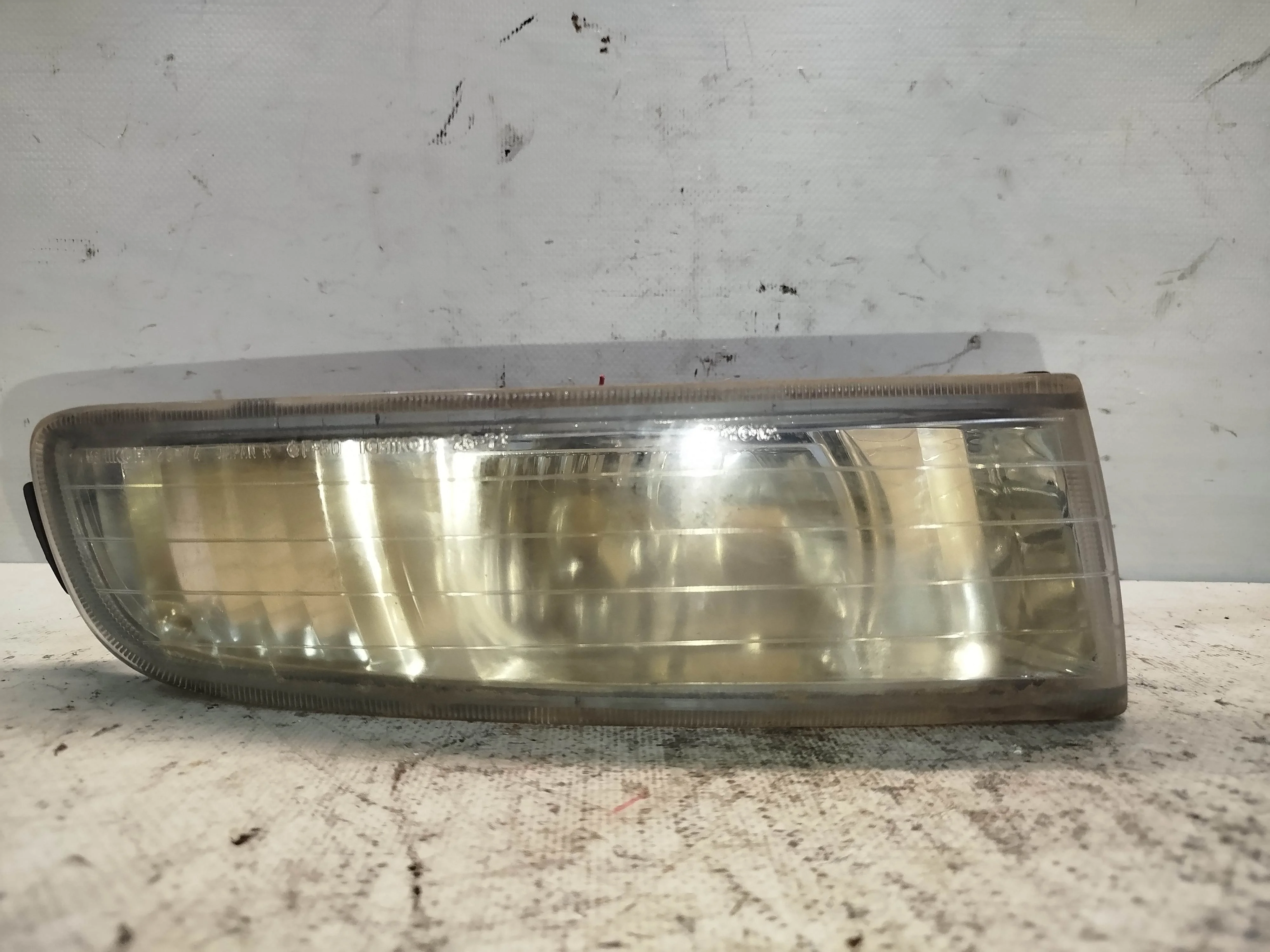 ТУМАНКА TOYOTA ALPHARD REGIUS ANH10W ANH15W ATH10W KCH40W KCH46G KCH46W LXH43V LXH49V MNH10W MNH15W RCH41W RCH42V RCH47W 2674 ПРАВАЯ 8121058031 Q269Z