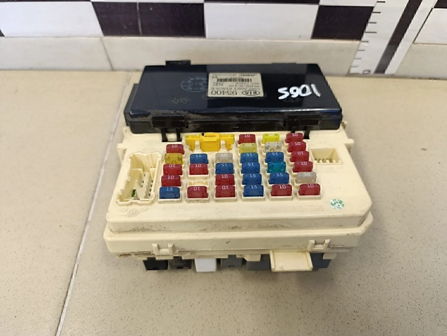 Блок предохранителей Magentis 2000-2005