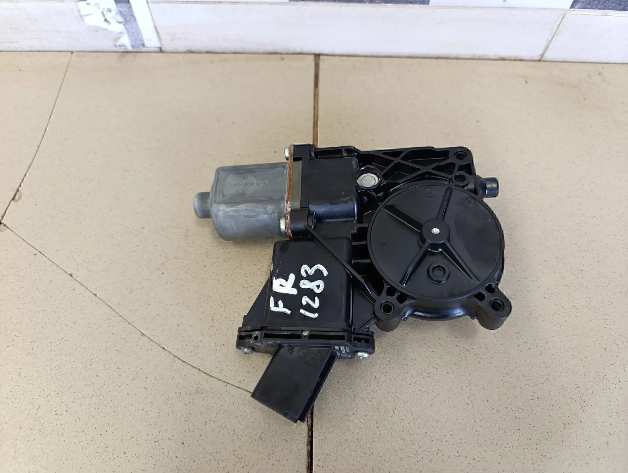 Моторчик стеклоподъемника Cruze 2009-2016