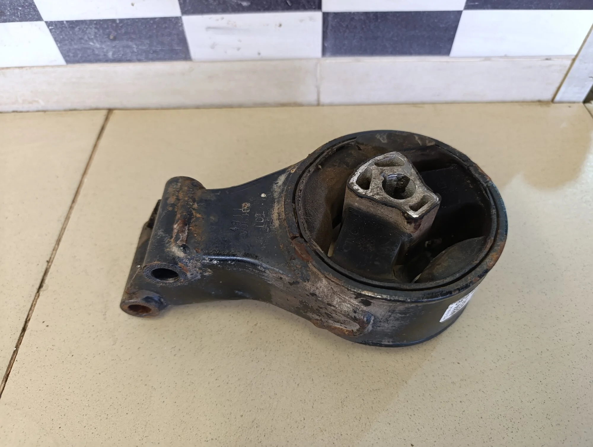 Опора двигателя задняя Cruze 2009-2016