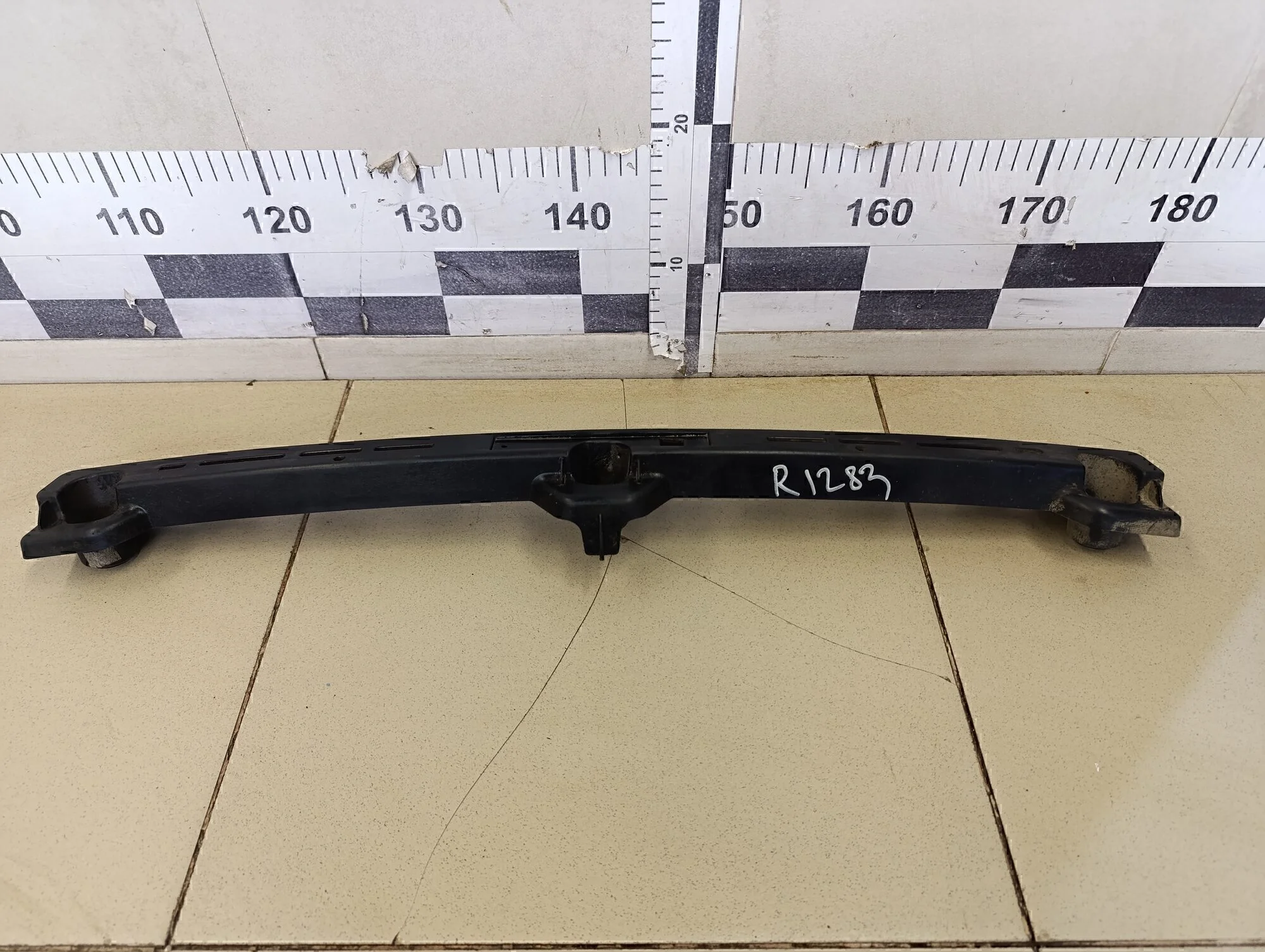 Направляющая заднего бампера Cruze 2009-2016