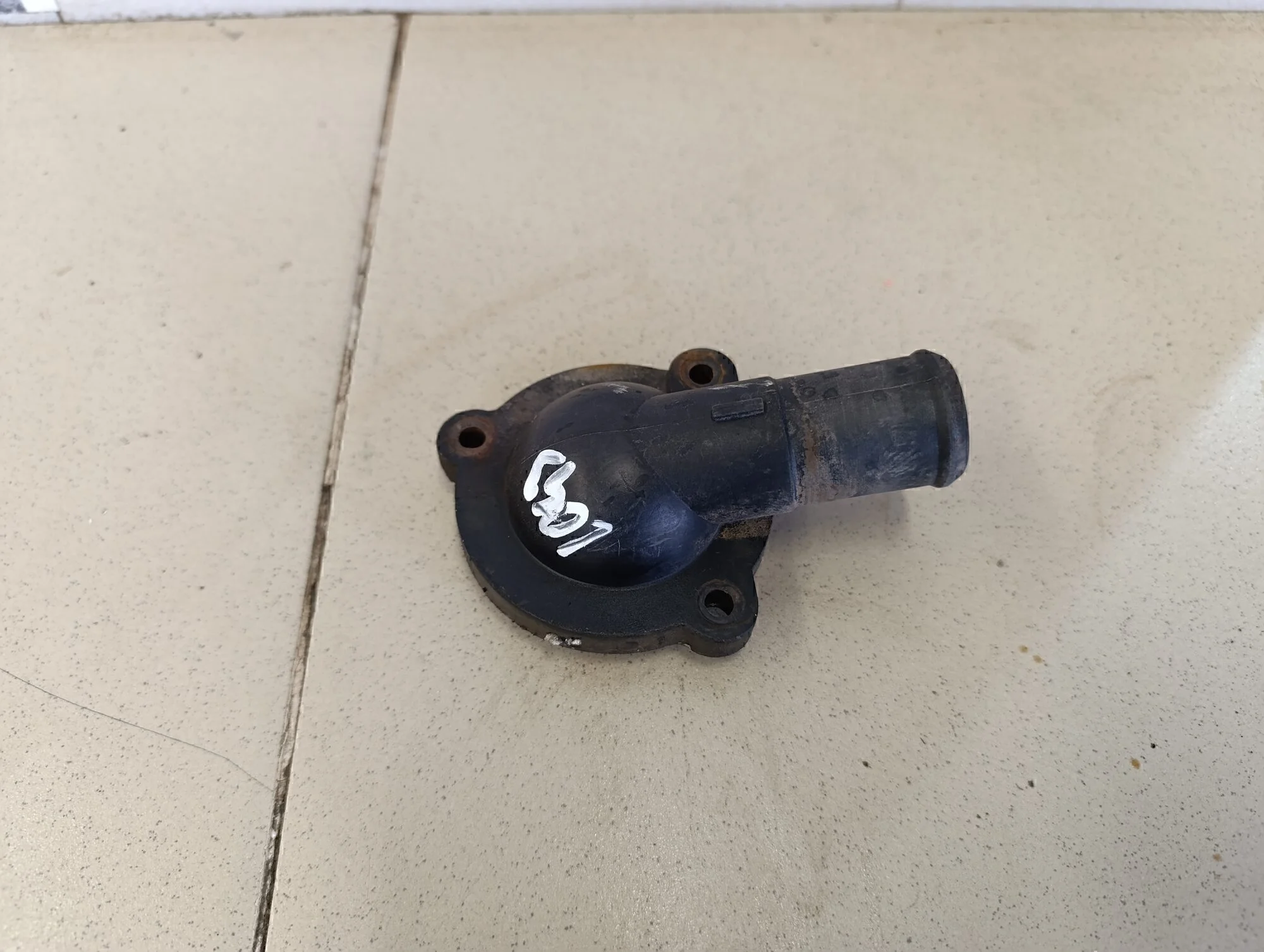 Крышка термостата  Fiesta 1995-2000