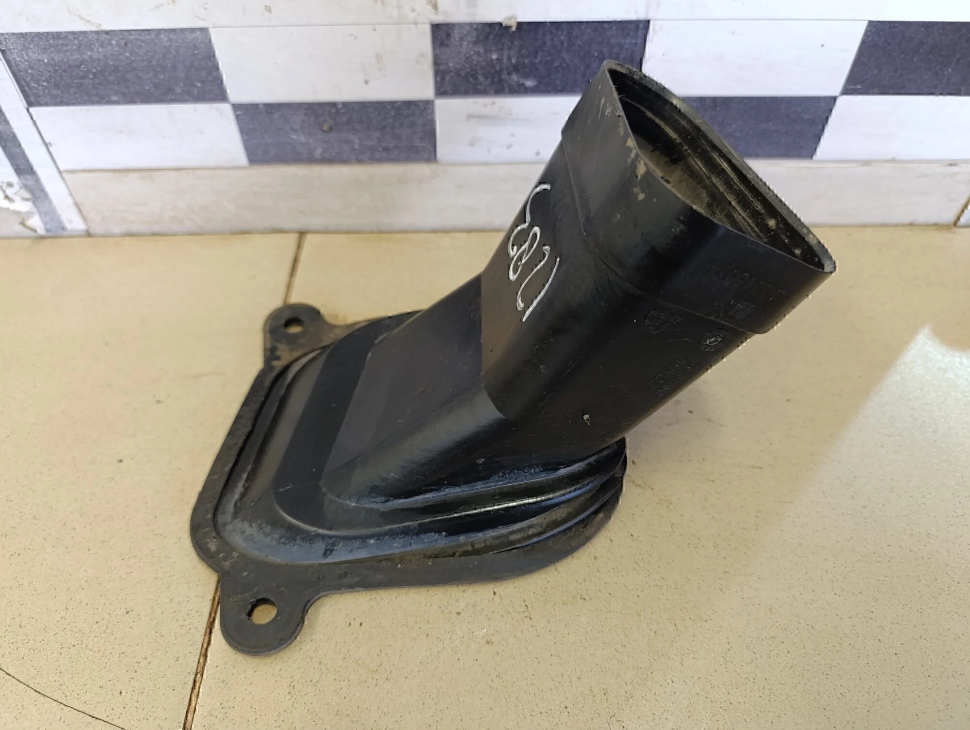 Воздуховод Cruze 2009-2016