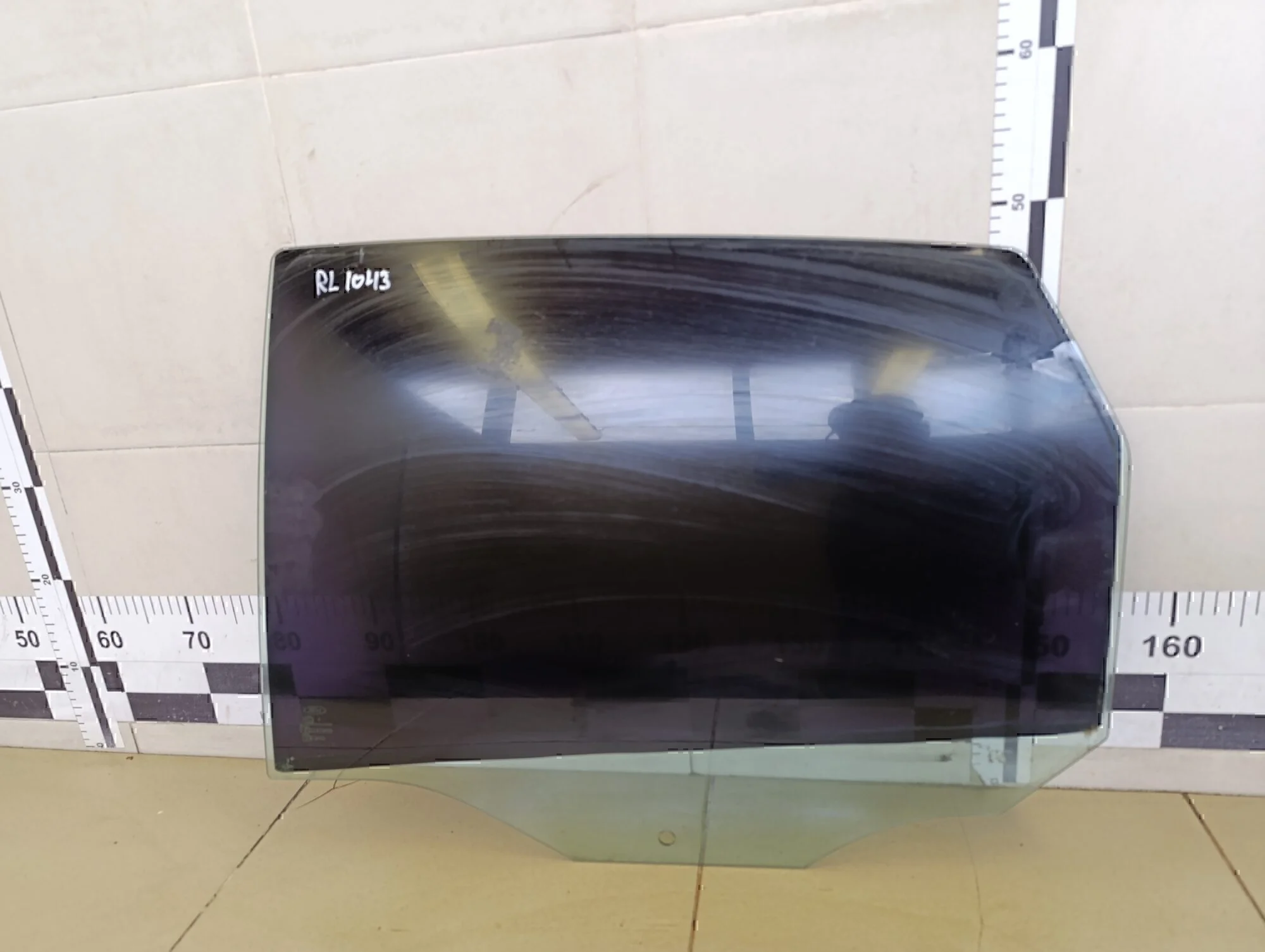 Стекло двери задней левой Focus I 1998-2004