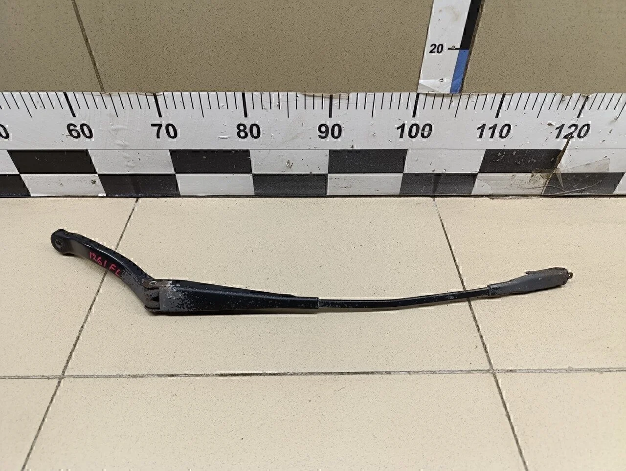 Поводок стеклоочистителя передний левый Corsa D 2006-2015