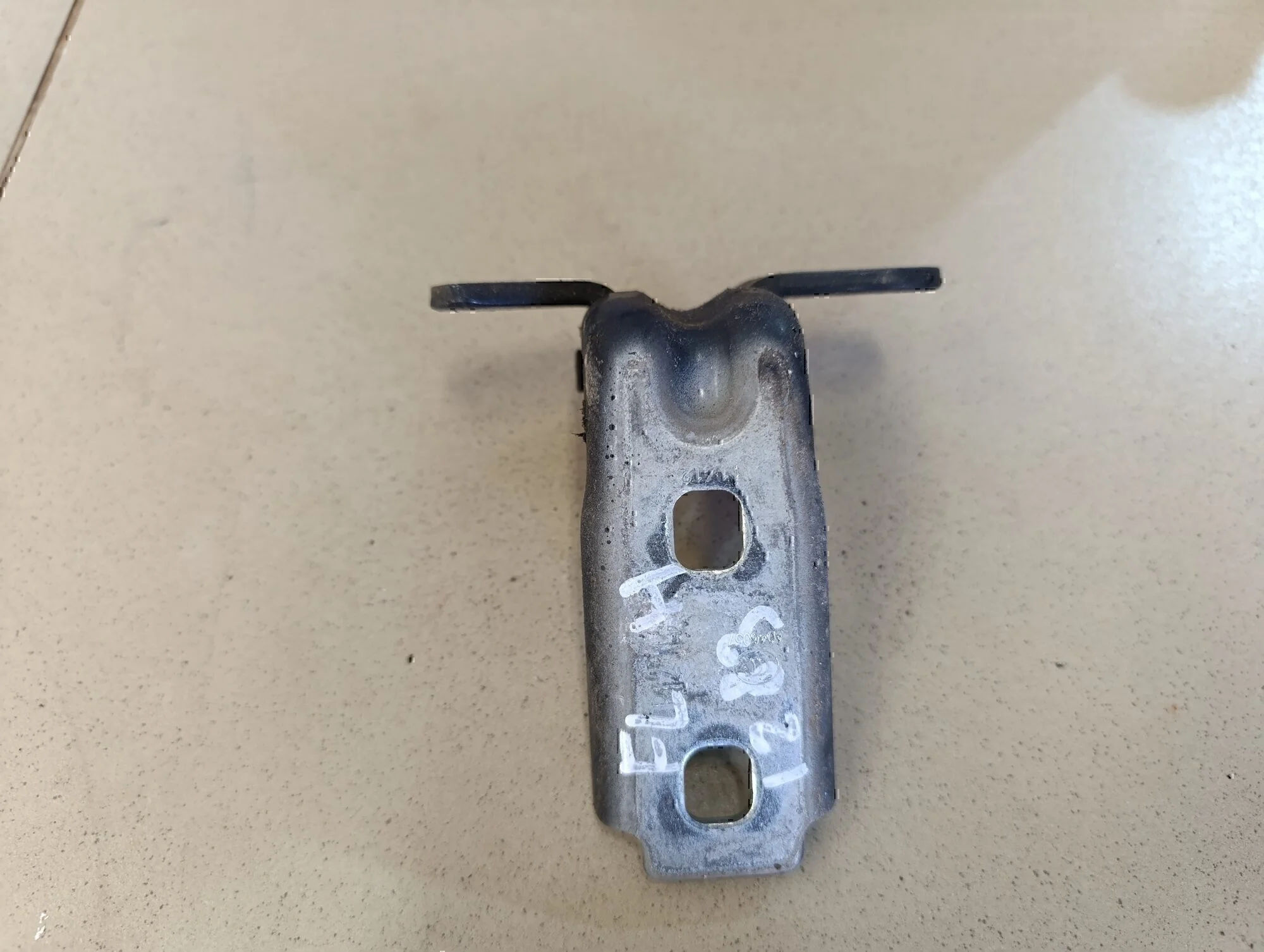 Петля двери передней Cruze 2009-2016