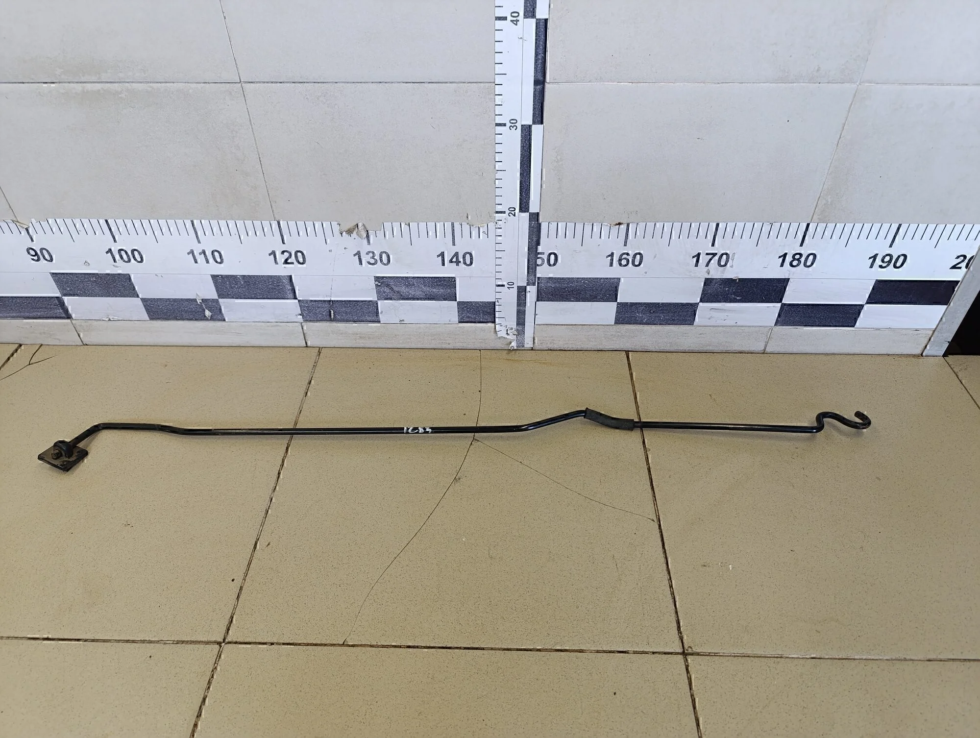 Держатель капота Cruze 2009-2016