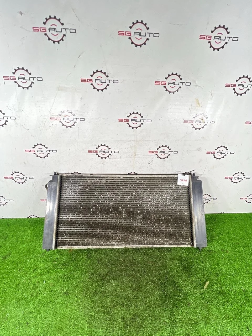 Радиатор охлаждения двигателя Toyota Celica 2000 ZZT230