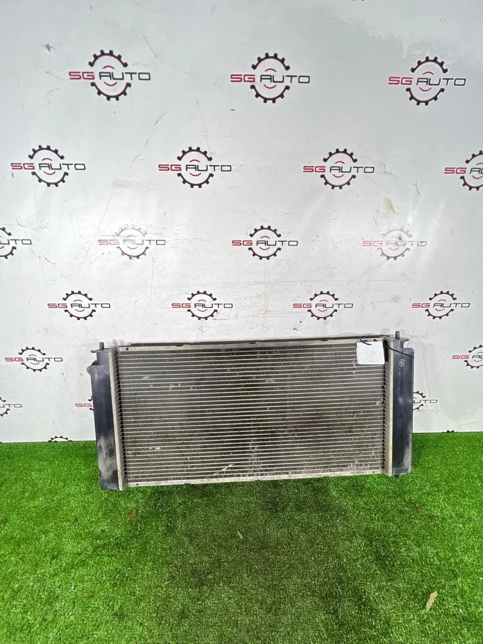 Радиатор охлаждения двигателя Toyota Celica 2001 ZZT231